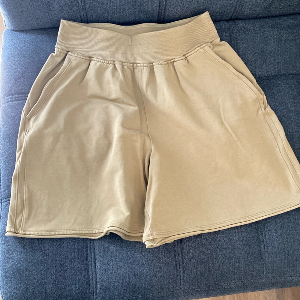 Lululemon LA French terry high rise shirts- tan size 8